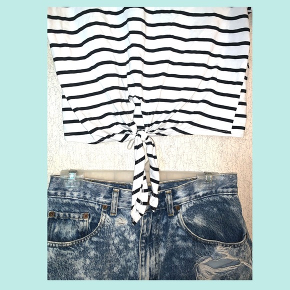 Crew Crop Tee - Picture 5 of 7